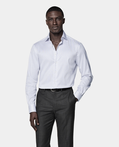 Camisa azul riscas com colarinho largo