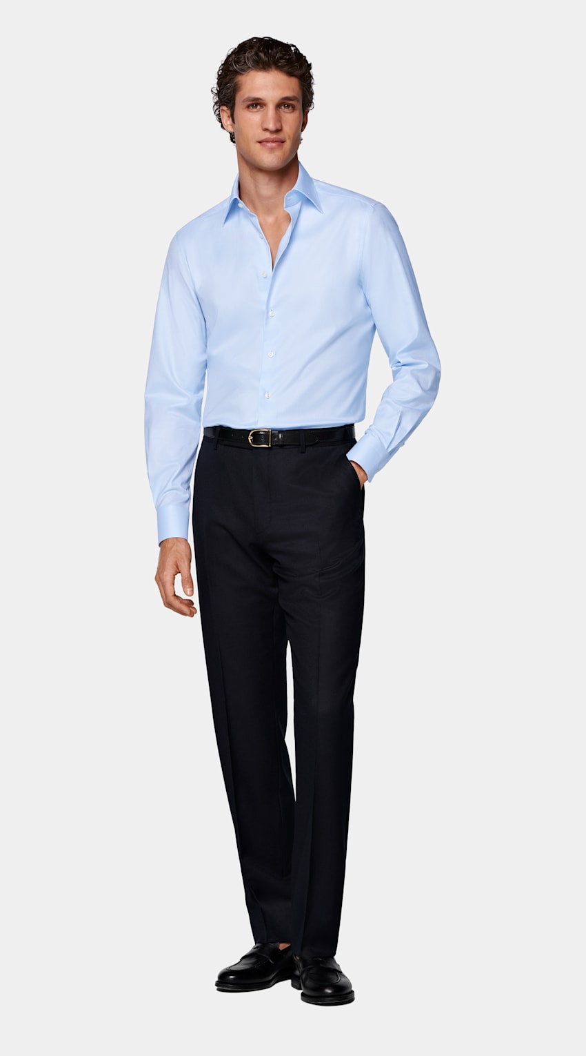 Camisa azul-clara com colarinho clássico | MC015