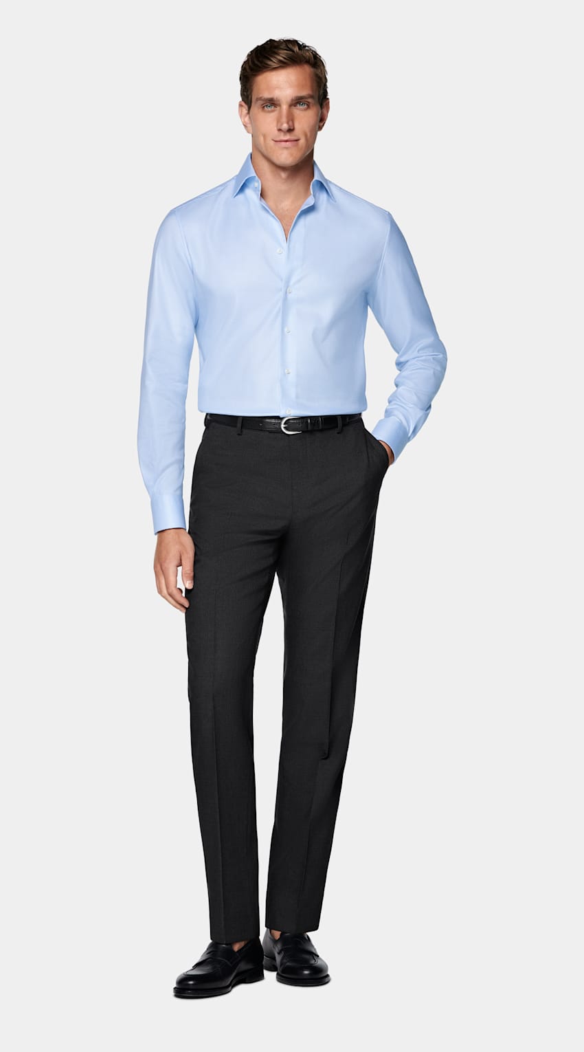 Camisa azul-clara com colarinho aberto | MC025