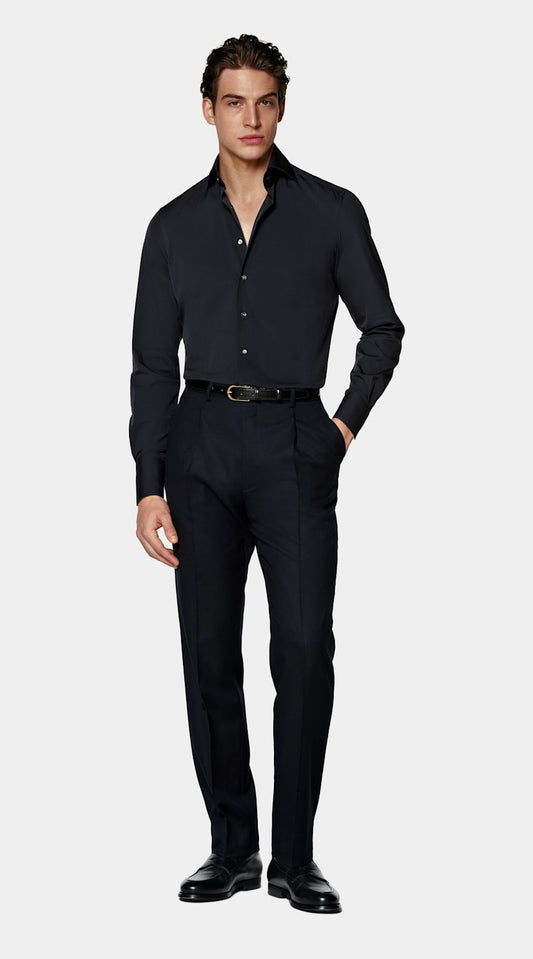 Camisa azul-marinho com colarinho aberto | MC086