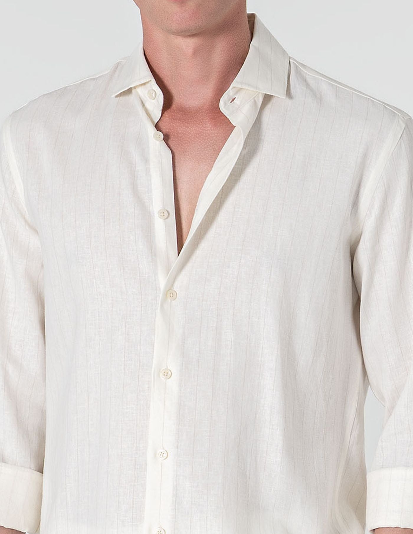 CAMISA DE LINHO BRANCA COM RISCA BEGE