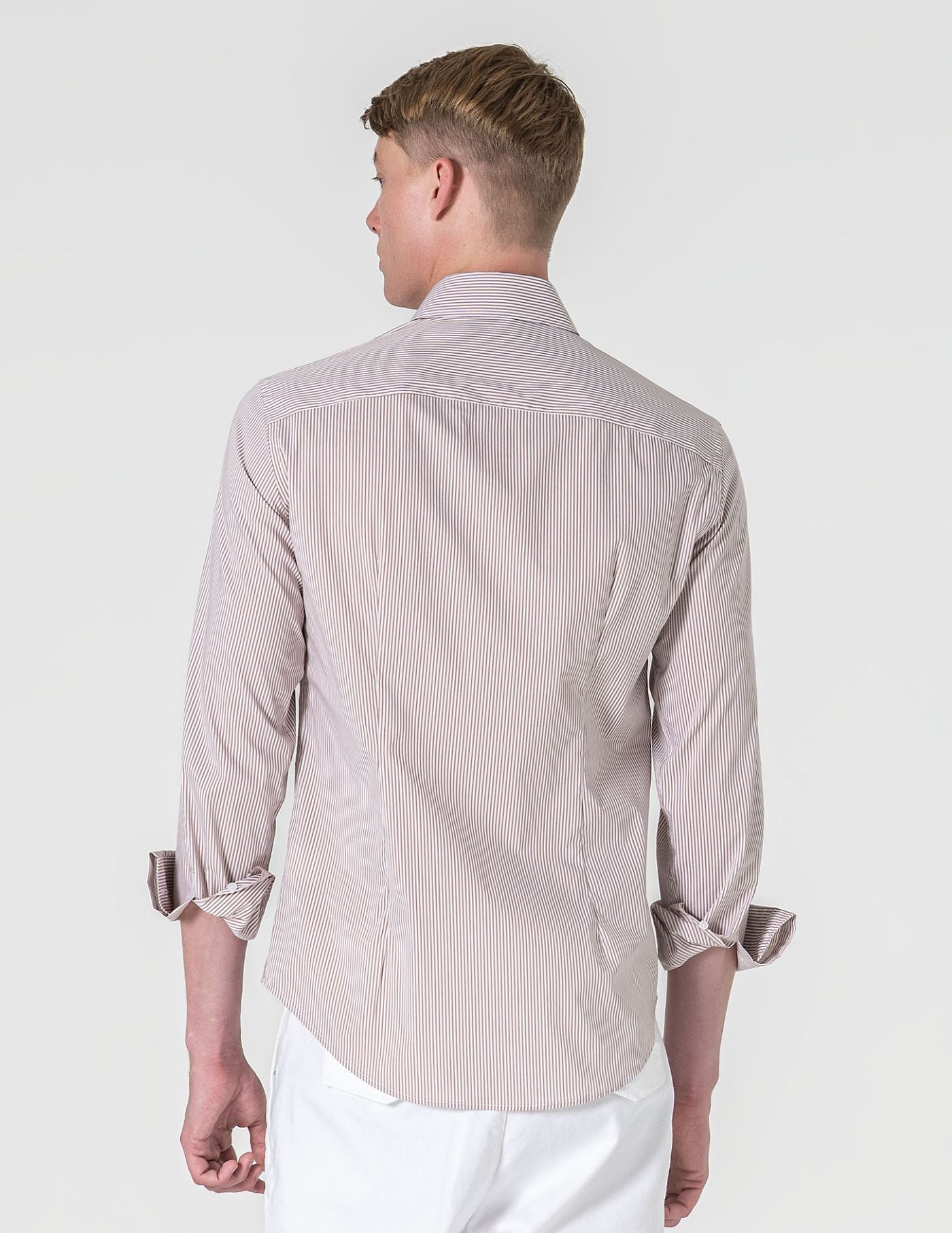 Camisa Slim Fit Soft Touch com Riscas Bege