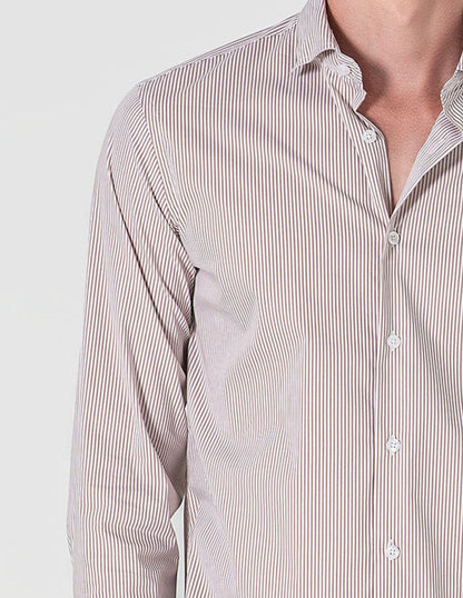 Camisa Slim Fit Soft Touch com Riscas Bege